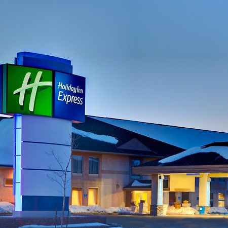 Holiday Inn Express Dryden By Ihg Exterior photo