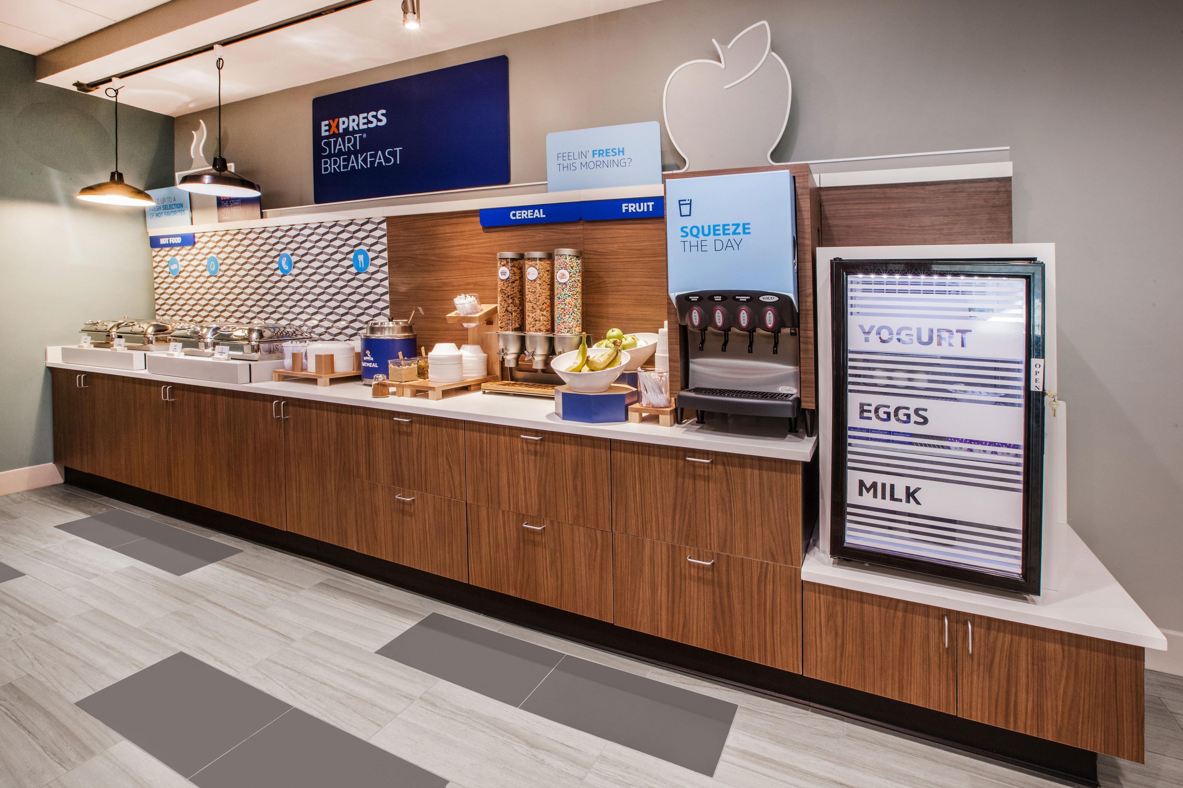 Holiday Inn Express Dryden By Ihg Exterior photo